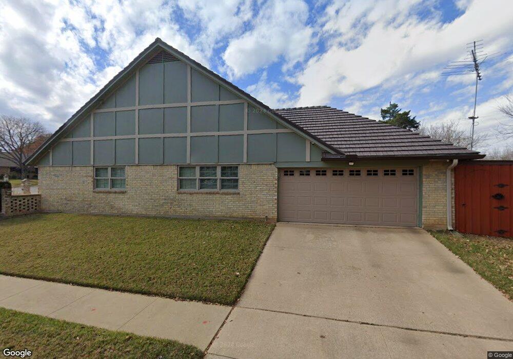 1009 Michael Sean Ct, Bedford, TX 76021 - photo 1