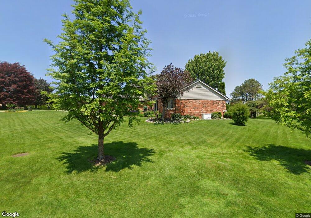 1170 Chaffer Dr, Rochester Hills, MI 48306 - photo 1