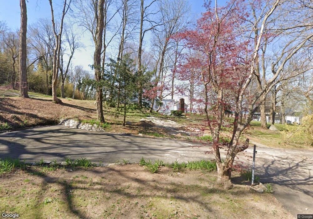 30 Soundview Ln, Port Washington, NY 11050 - photo 1