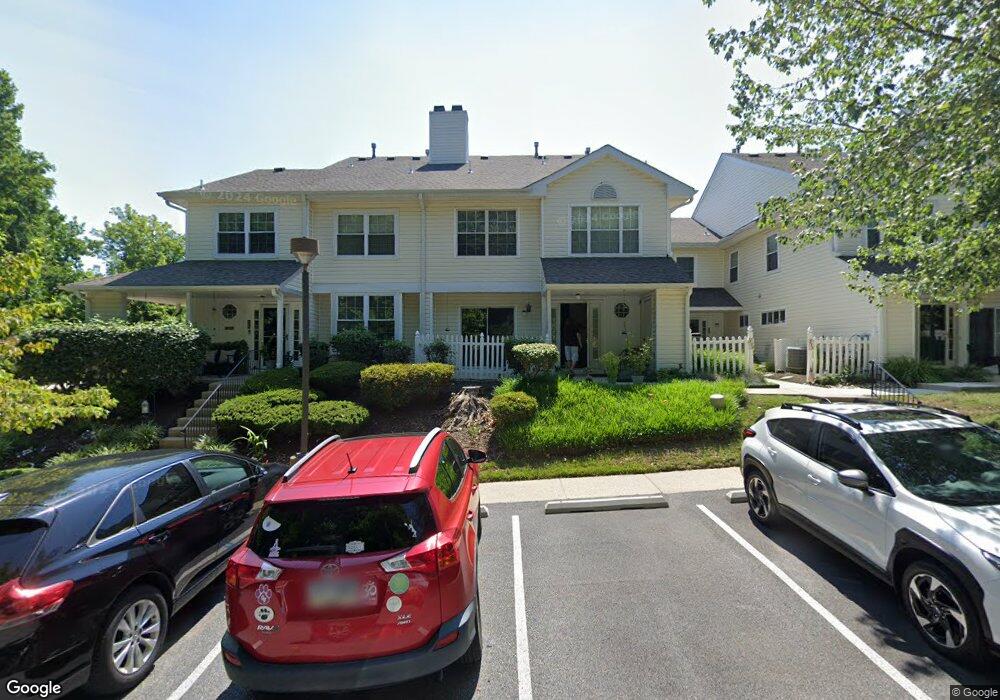 225 Windsor Ct, Glen Mills, PA 19342 - photo 1