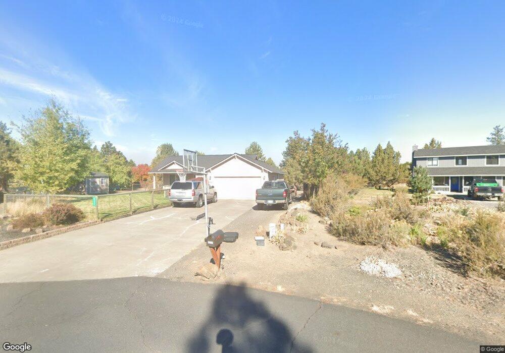 61111 Heath Ct, Bend, OR 97702 - photo 1