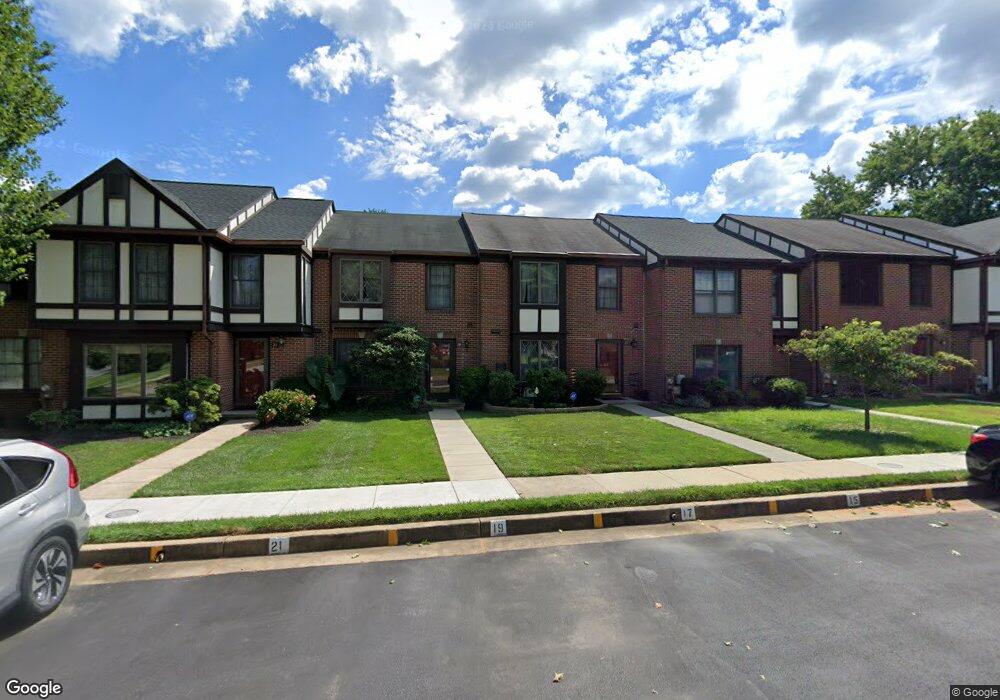 17 Dickens Square, Lutherville Timonium, MD 21093 - photo 1