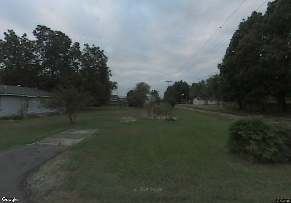 E 11th St, Stuttgart, AR 72160 - photo 1