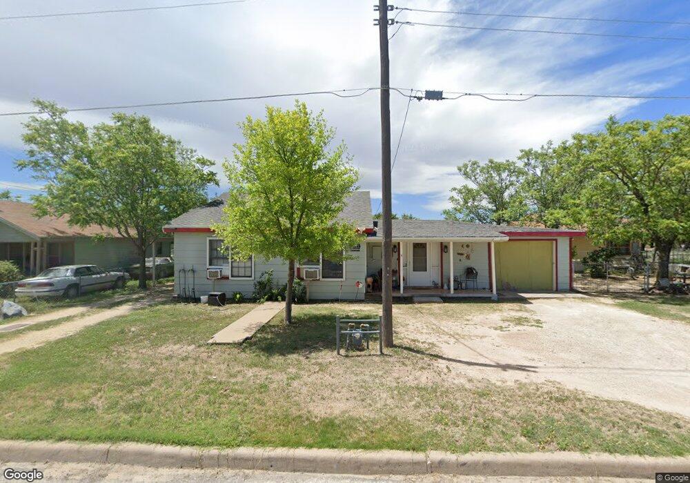 609 E Avenue C, San Angelo, TX 76903 - photo 1