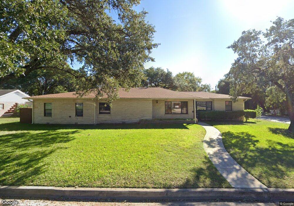 953 E Cedar St, Seguin, TX 78155 - photo 1