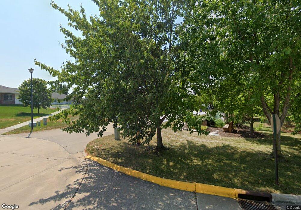 5200 Villa Dr unit 44, Davenport, IA 52806 - photo 1