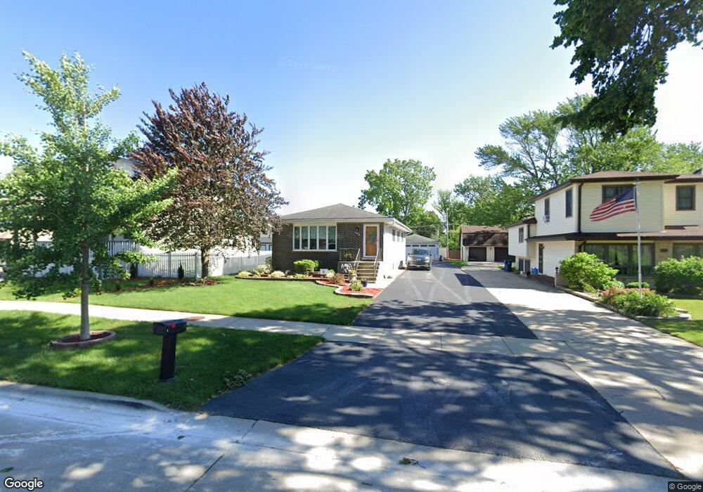 570 W Belden Ave, Elmhurst, IL 60126 - photo 1