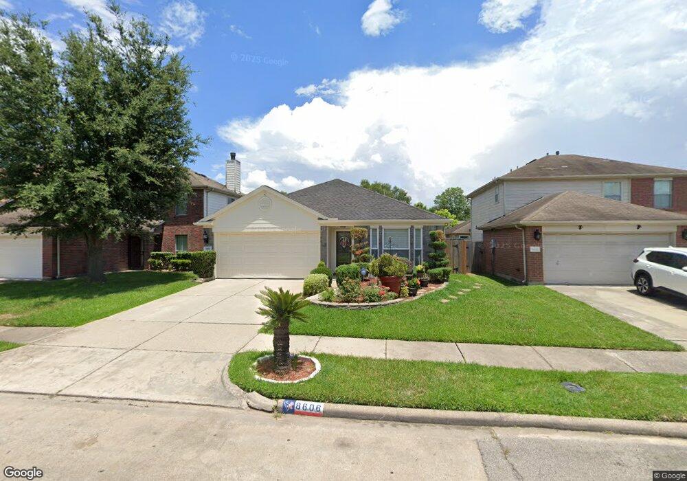 8606 Woodcamp Dr, Houston, TX 77088 - photo 1