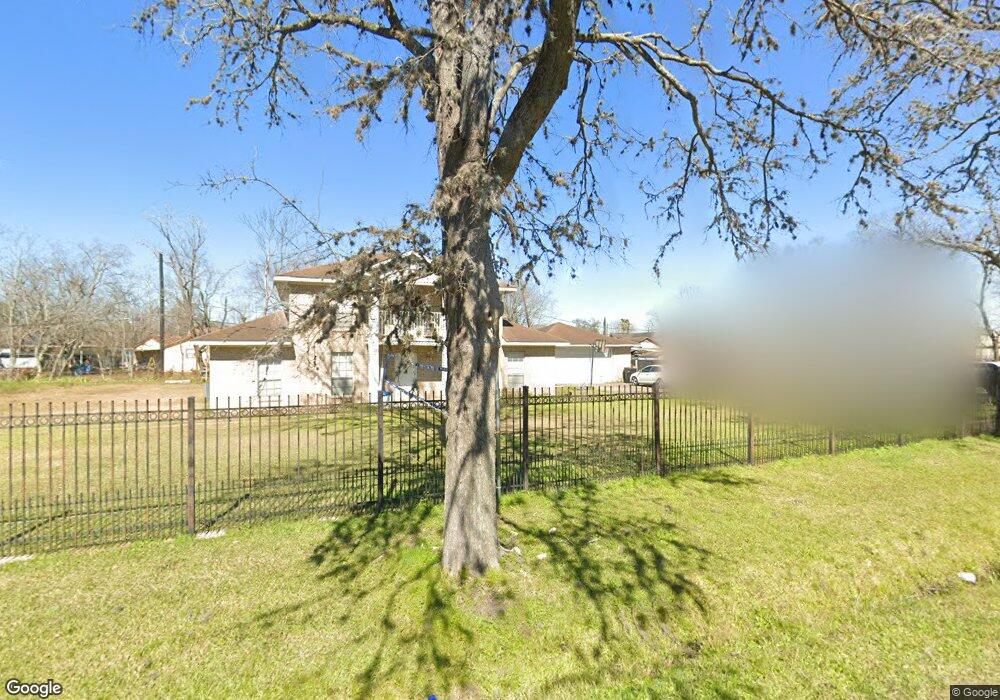 7725 Bradford St, Houston, TX 77087 - photo 1