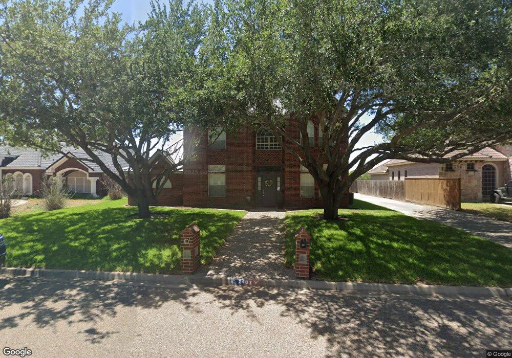 2401 Kings Dr, Edinburg, TX 78539 - photo 1