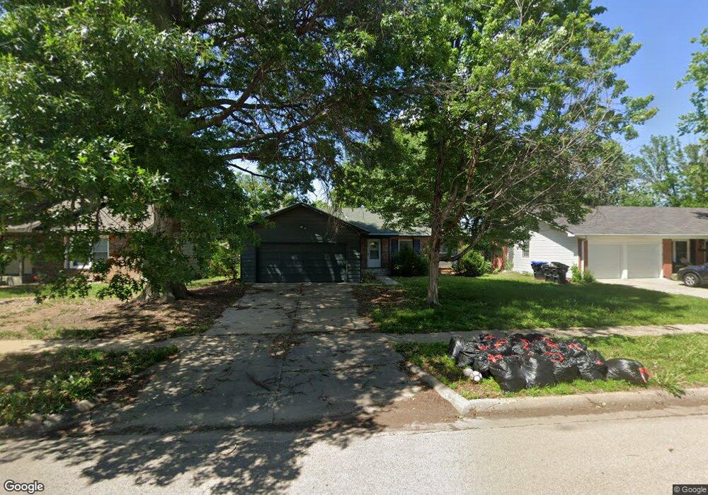 1912 SW 29th Terrace, Topeka, KS 66611 - photo 1
