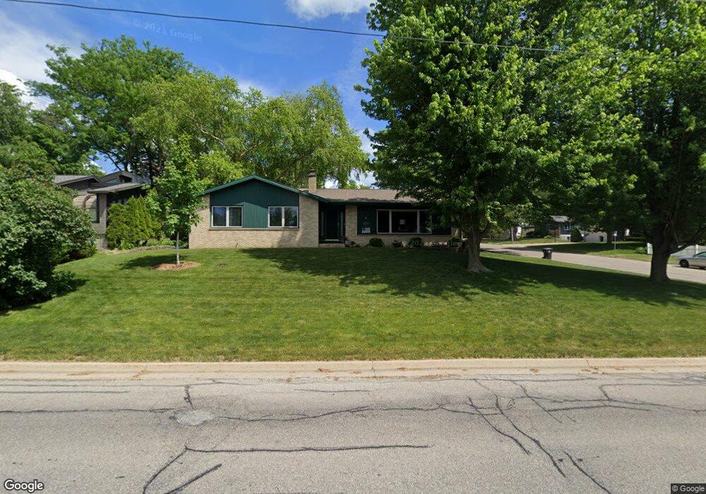 1507 W 18th St, Cedar Falls, IA 50613 - photo 1