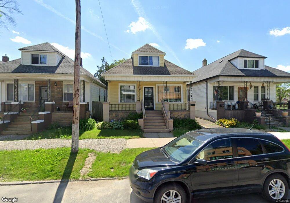 12135 Saint Aubin St, HamtraMcK, MI 48212 - photo 1