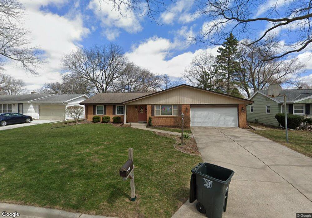 1018 N 121st St, Milwaukee, WI 53226 - photo 1