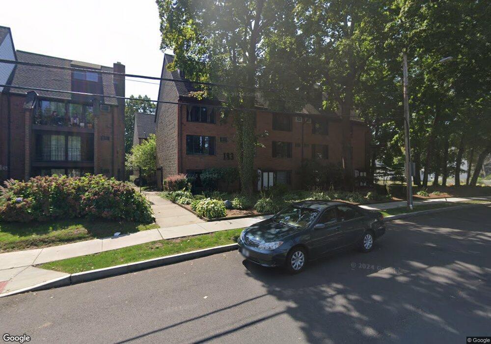 183 Loomis Dr unit 111, West Hartford, CT 06107 - photo 1