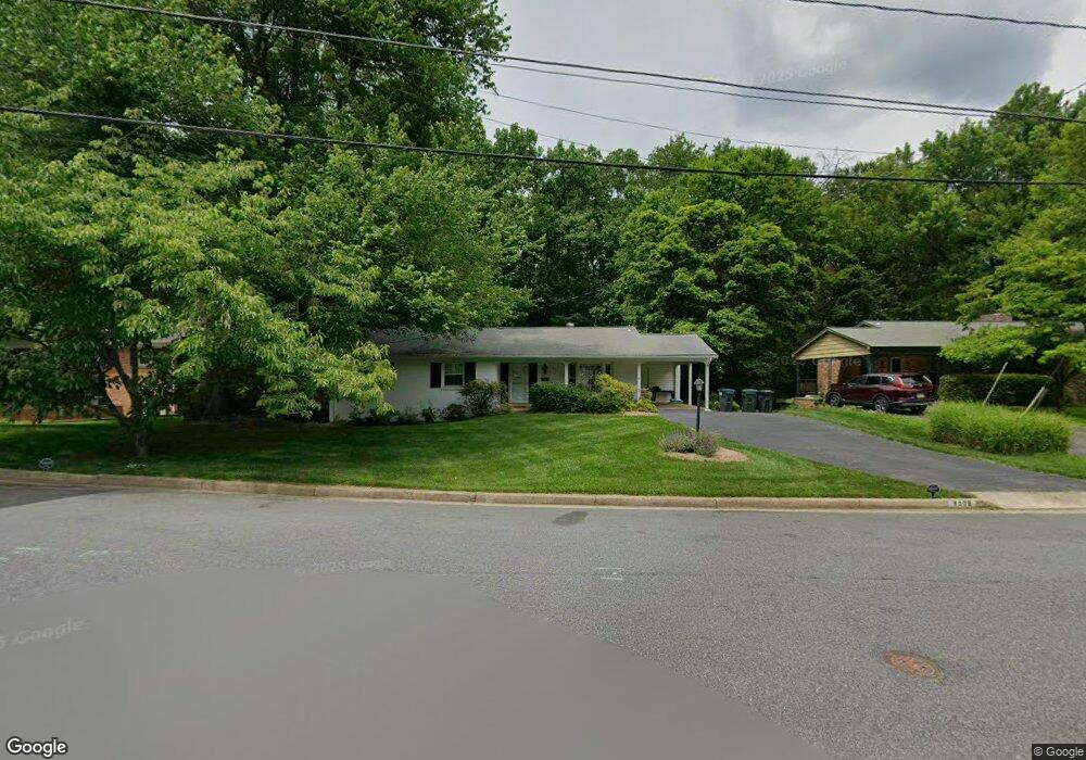 9206 Santayana Dr, Fairfax, VA 22031 - photo 1