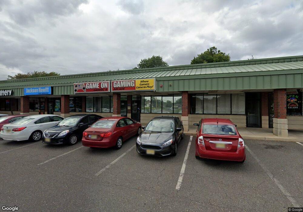 651 E Evesham Rd, Runnemede, NJ 08029 - photo 1