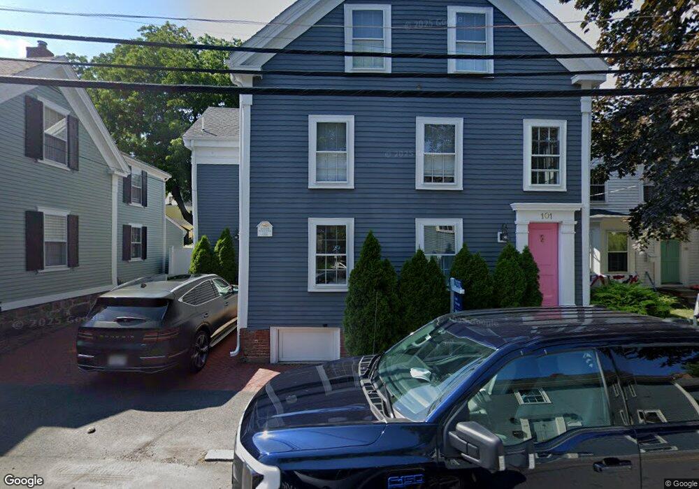 101 Elm St unit 2, Marblehead, MA 01945 - photo 1