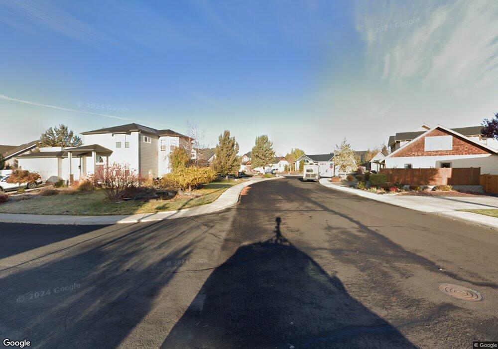 3433 SW Yew Ln, Redmond, OR 97756 - photo 1