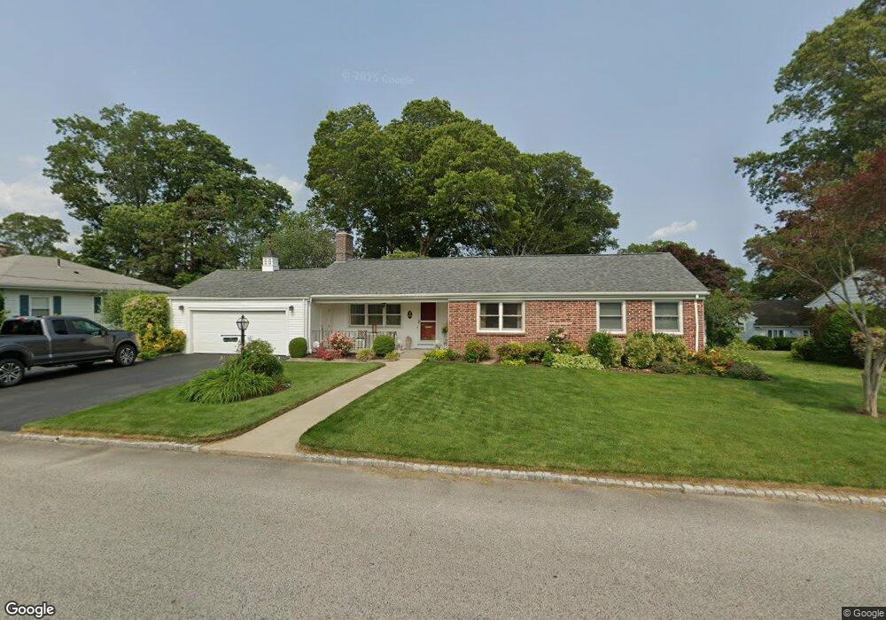 148 Brettonwoods Dr, Cranston, RI 02920 - photo 1