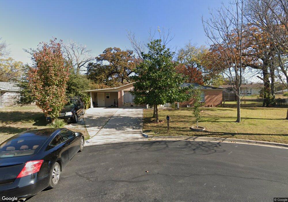 112 Bowles Ct, Hurst, TX 76053 - photo 1