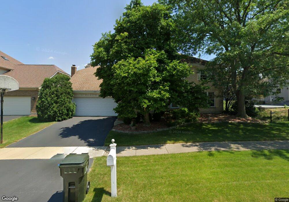1623 Canyon Run Rd, Naperville, IL 60565 - photo 1
