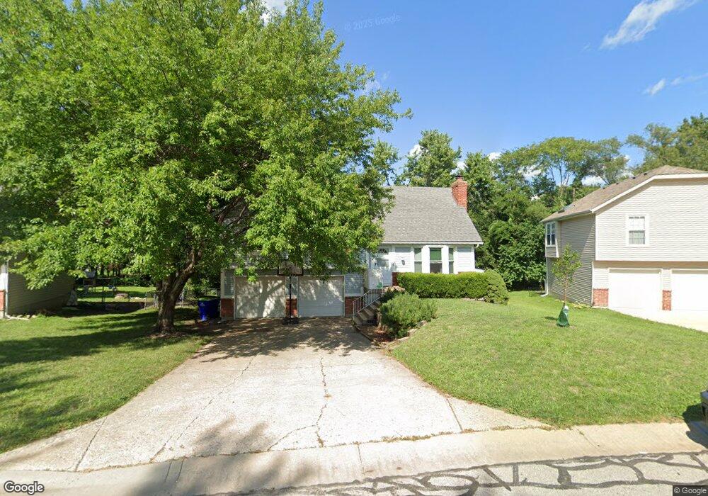 4939 Perry Ln, Shawnee, KS 66203 - photo 1