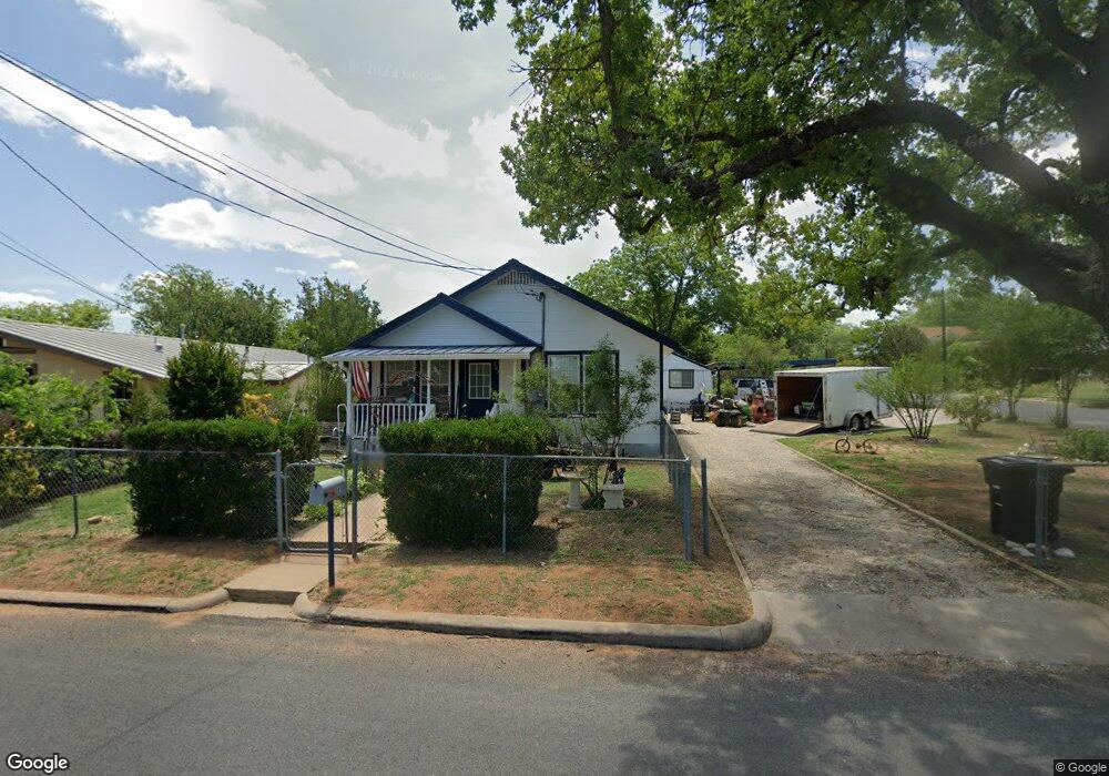 203 Hale St, Fredericksburg, TX 78624 - photo 1