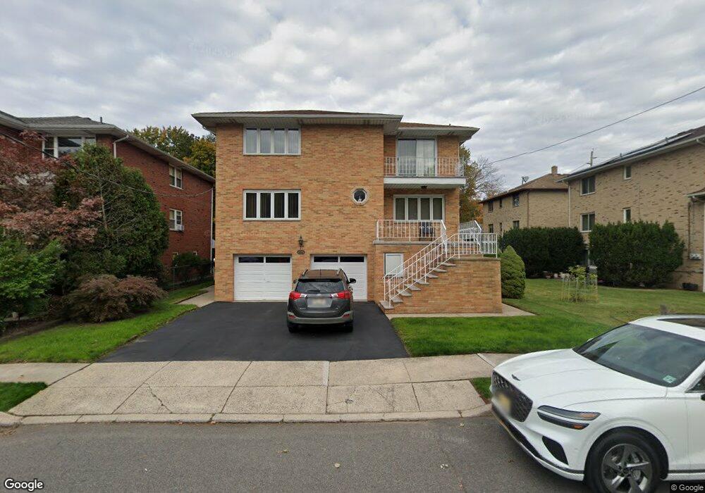 489 Walnut St, Ridgefield, NJ 07657 - photo 1