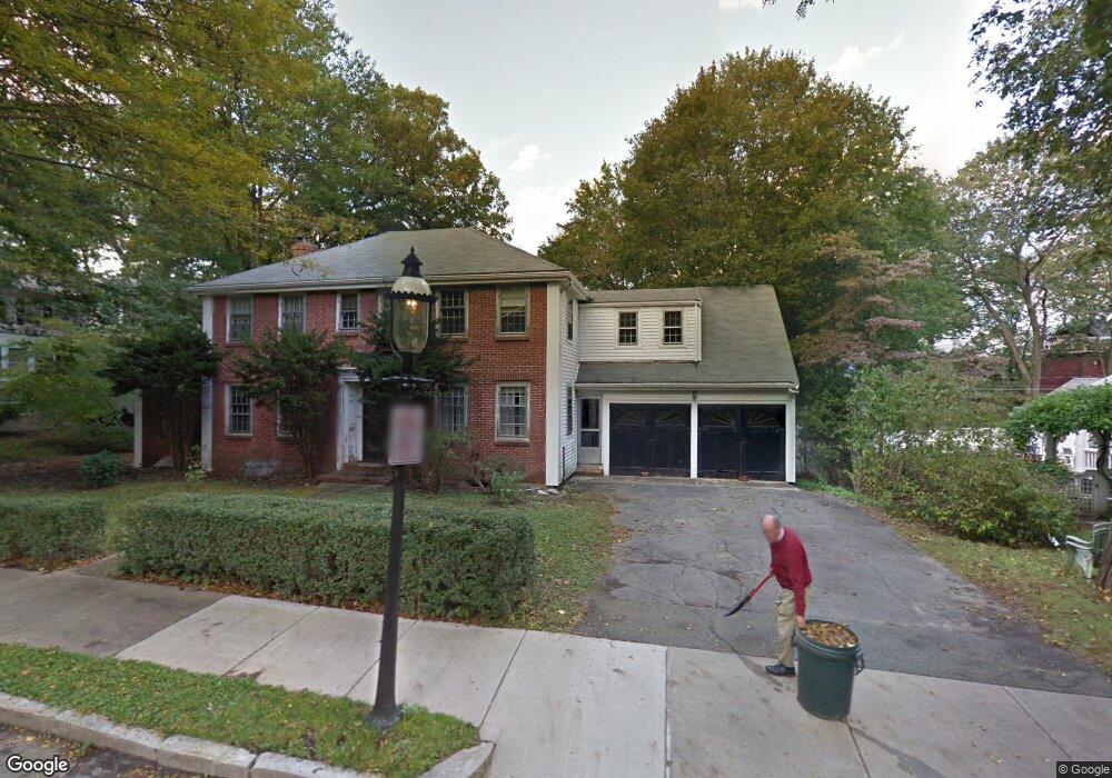 19 Brae Burn Rd, Auburndale, MA 02466 - photo 1