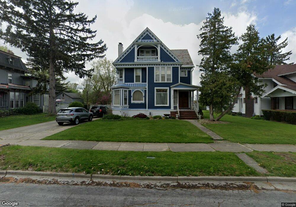 304 Dennis St, Adrian, MI 49221 - photo 1