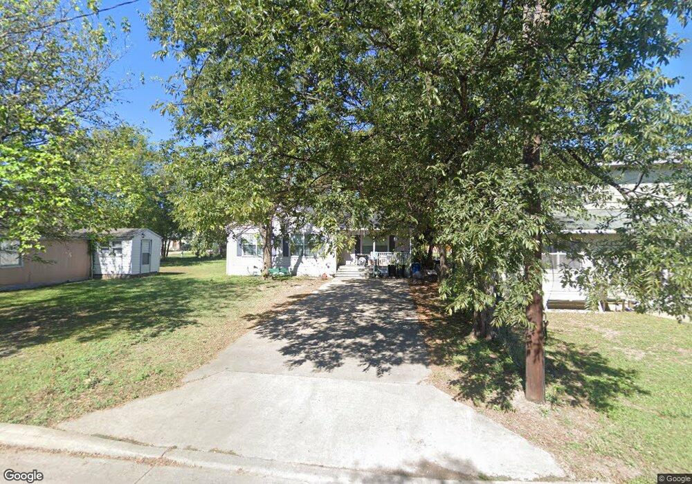 400 Avenue D, Ennis, TX 75119 - photo 1