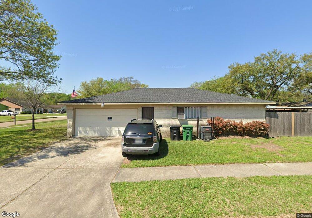 902 W Bertrand St, Houston, TX 77088 - photo 1