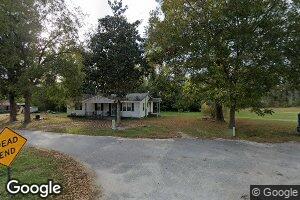 202 S Pine St, Proctorville, NC 28375