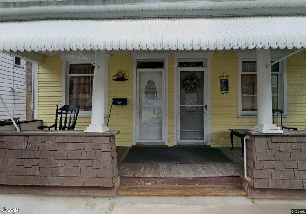 213 W Kline Ave unit 215, Lansford, PA 18232 - photo 1