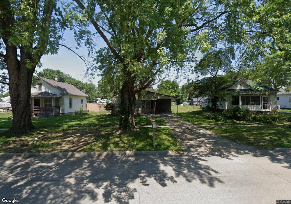 905 W Summit Ave, Shenandoah, IA 51601 - photo 1