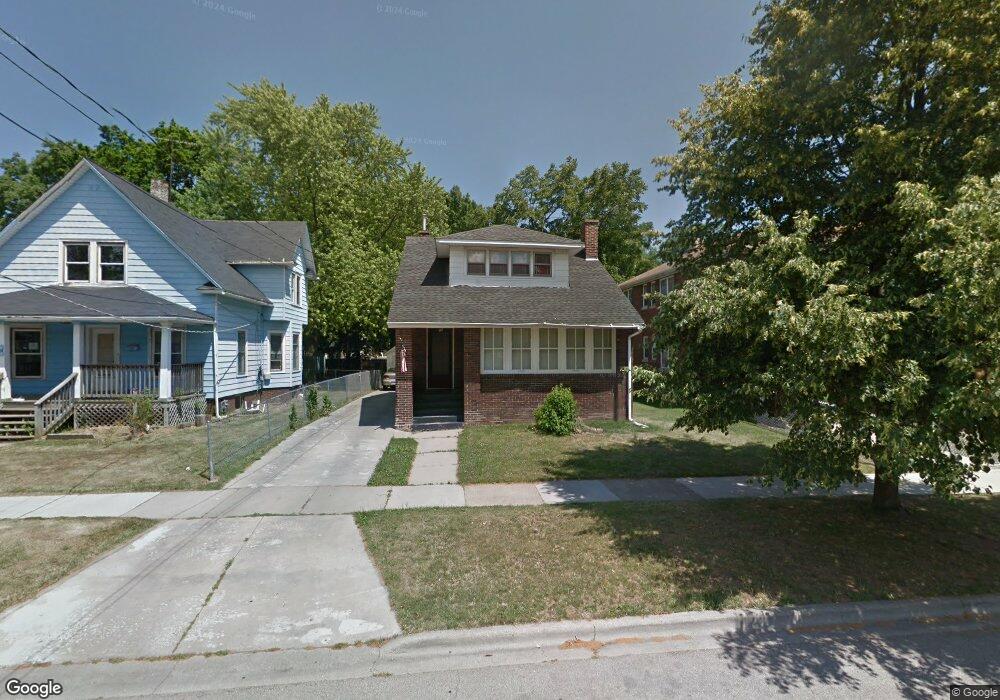 35 N Chapel St, Waukegan, IL 60085 - photo 1