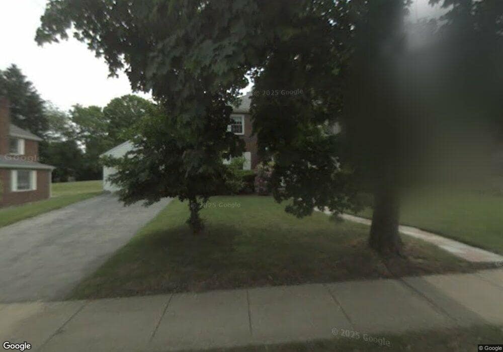 554 Parker St, Newton Center, MA 02459 - photo 1