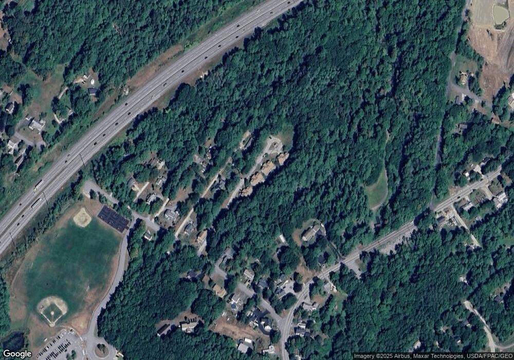 20 Meadow Ln, Freeport, ME 04032 - photo 1