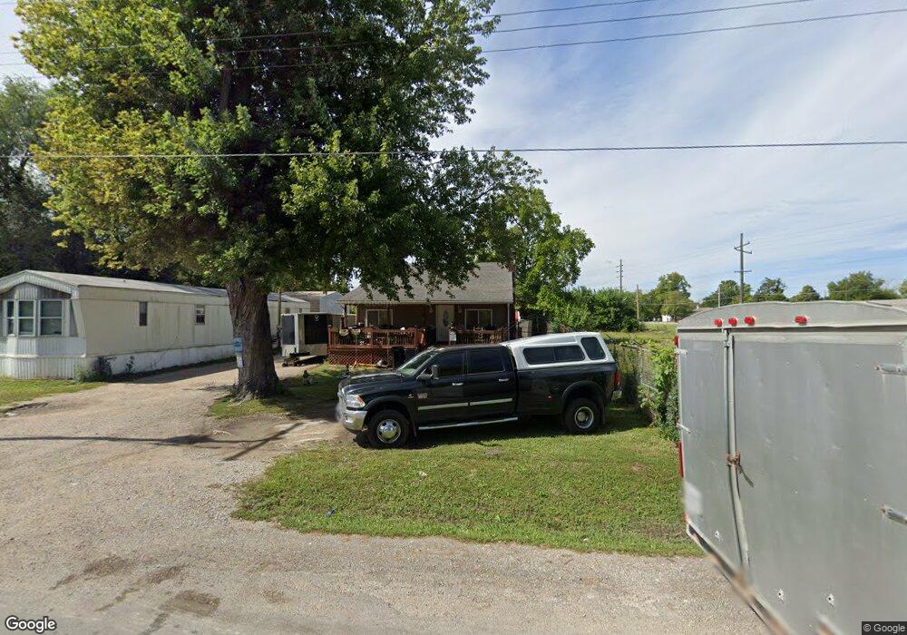 105 Art St, Collinsville, IL 62234 - photo 1