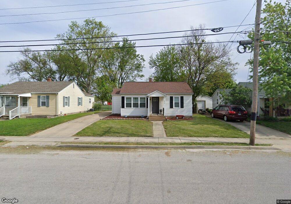 612 Oklahoma Ave, Mattoon, IL 61938 - photo 1