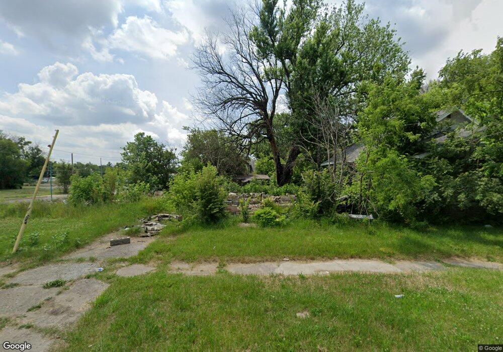 1822 E Hamilton Ave, Flint, MI 48506 - photo 1