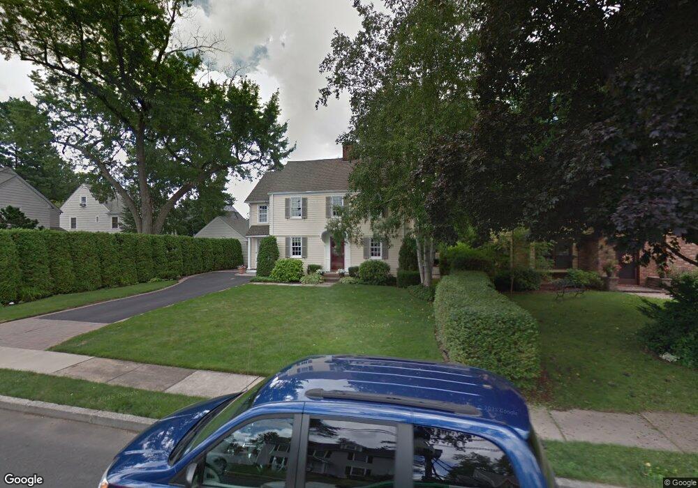 7 Pine Rd, West Hartford, CT 06119 - photo 1