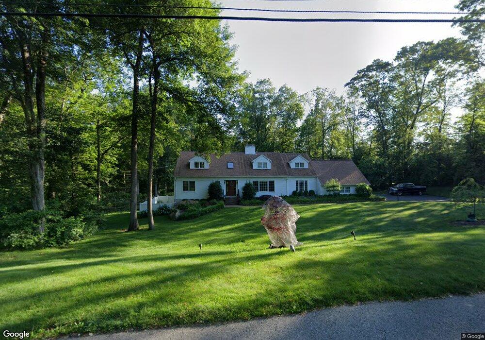 7 Fraser Dr, Woodbridge, CT 06525 - photo 1