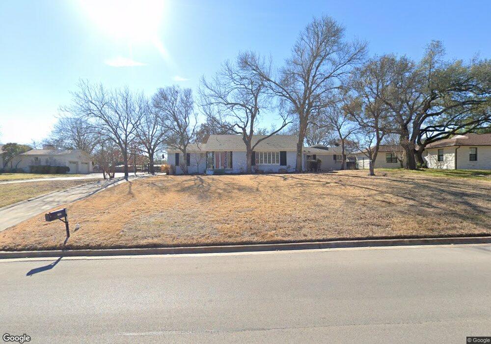 709 W Couts St, Weatherford, TX 76086 - photo 1
