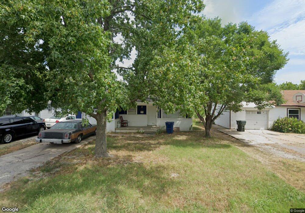 315 Pine Ave, Skiatook, OK 74070 - photo 1
