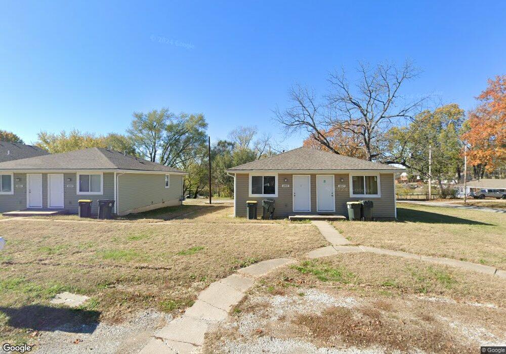 1015 N 4th St, Lansing, KS 66043 - photo 1