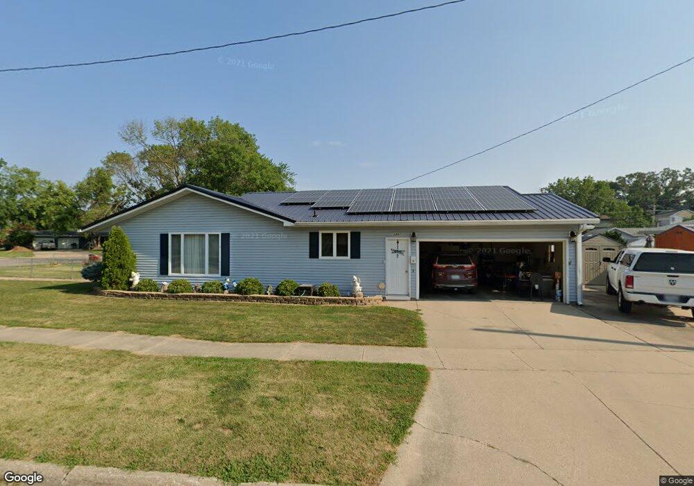 2867 Henry Ct NW, Cedar Rapids, IA 52405 - photo 1