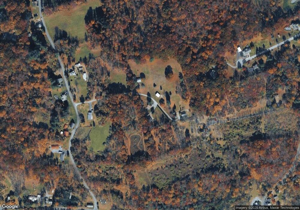 18 W Adams Ln, Alburtis, PA 18011 - photo 1