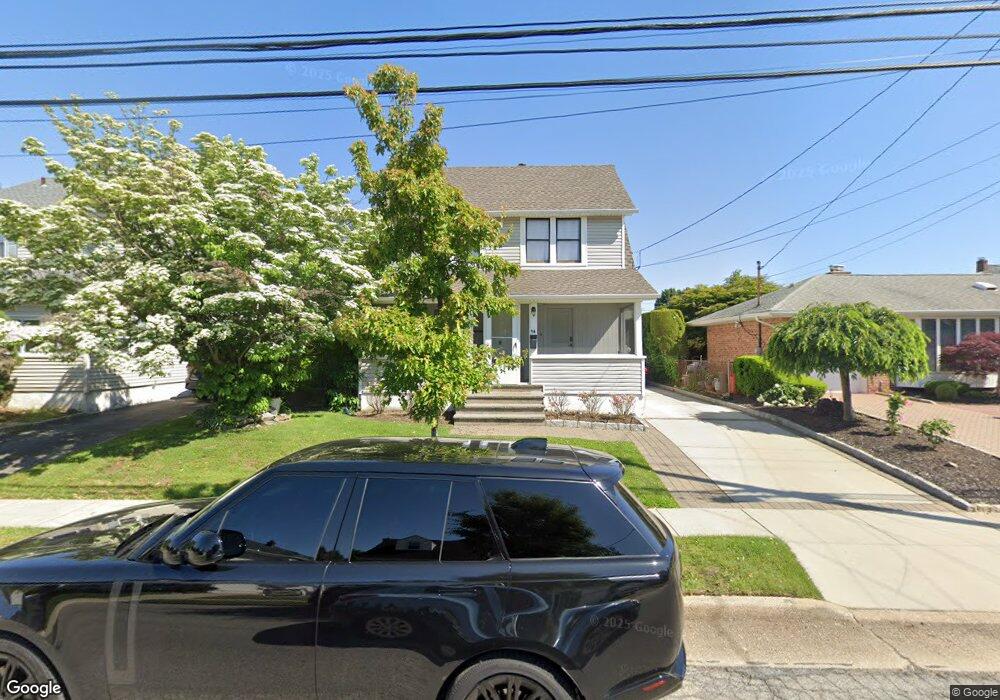 94 Fairfield Ave, Mineola, NY 11501 - photo 1